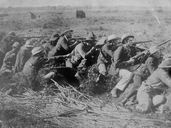 TRINCEE IN AFRICA&nbsp;AUSTRALE