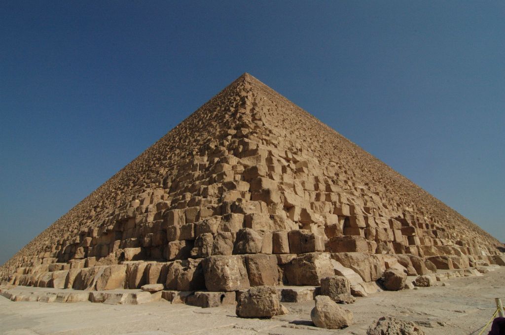 La piramide e i suoi blocchi